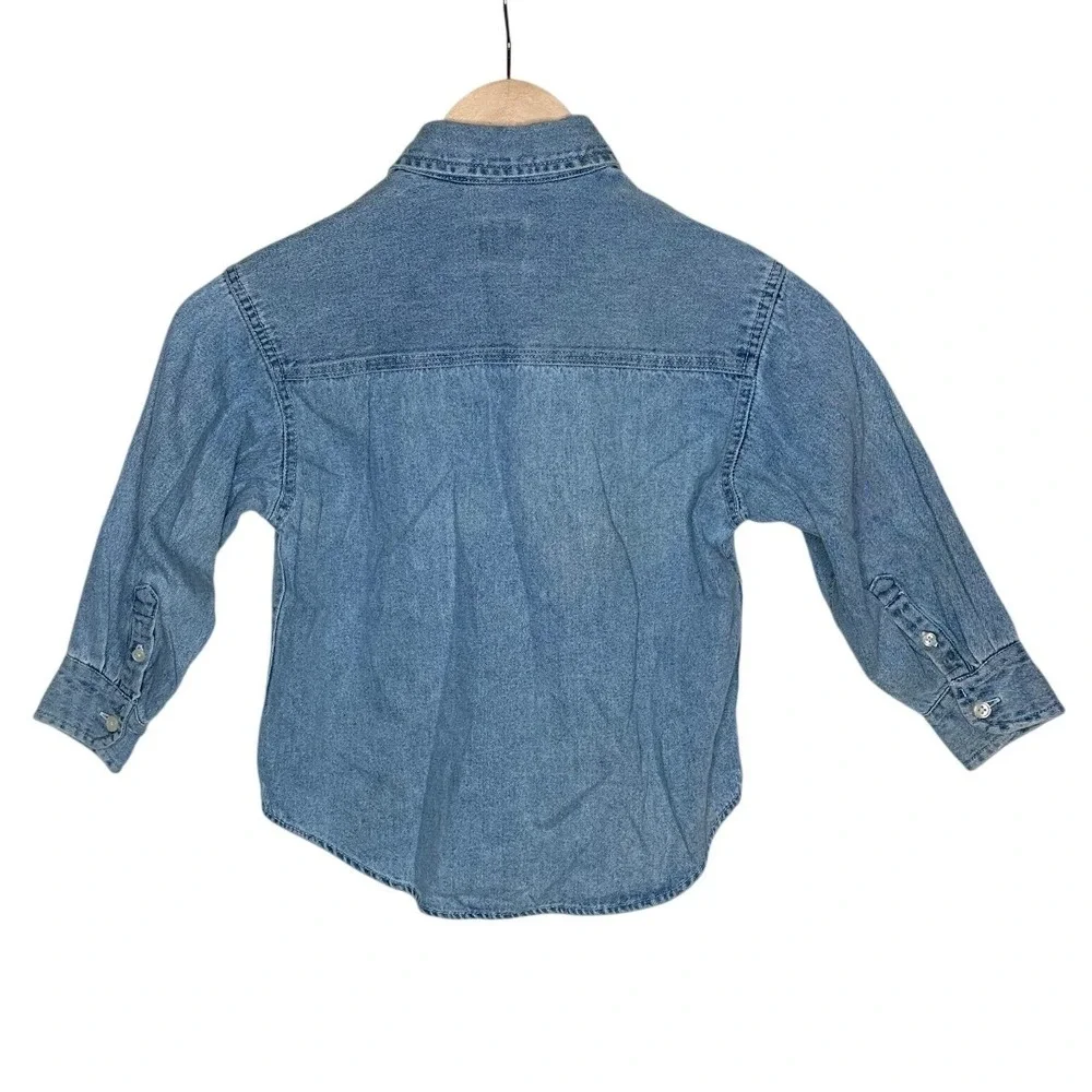 GAP Kid's Long Sleeve Button Down Chambray Shirt size XS Light Blue Denim